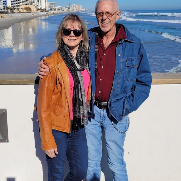 Meet your Posher, Lee - Picture 2 of 2